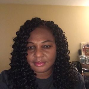 Meet your Posher, Liz